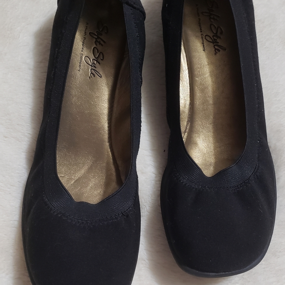 Shoes - Picture 2 of 3